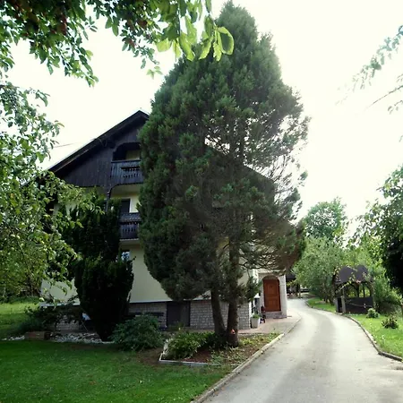 Arh Apartment *